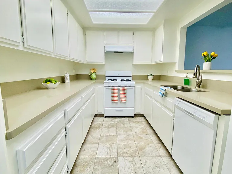 Update kitchen.