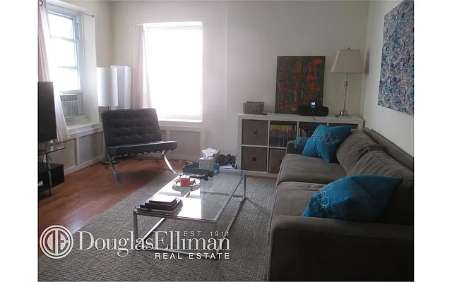 Rented by Douglas Elliman | media 7