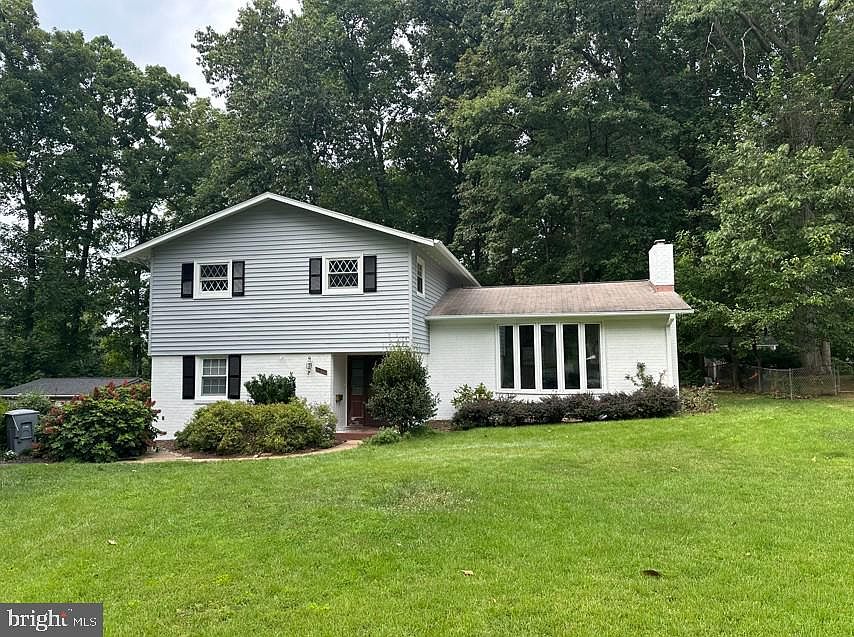 1st image of 6810 Fern Ln