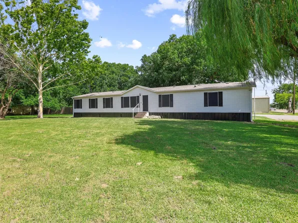 201 S Main St, Dodd City, TX 75438