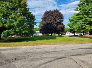 19 Clearwater Ave, Lewiston, ME 04240