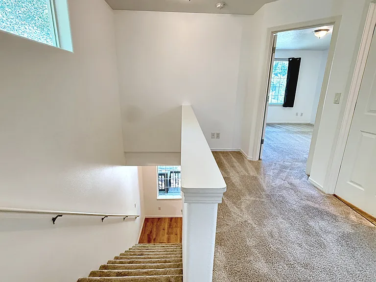 8807 N Tyndall Ave — Photo 9