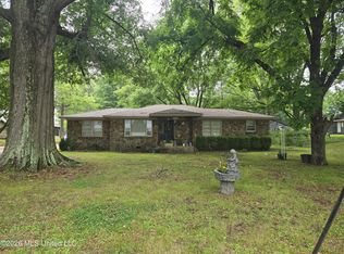 5905 Tulane Rd, Horn Lake, MS 38637