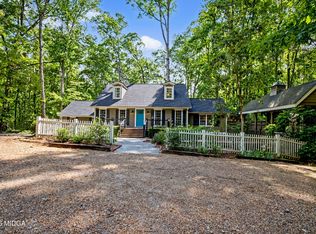 893 Happy Valley Cir, Newnan, GA 30263