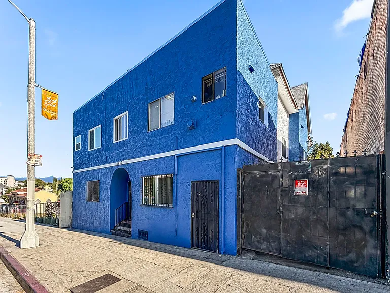 1630 W Temple St — Photo 12