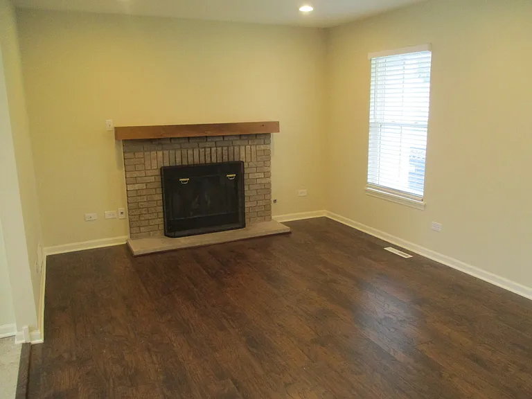 1161 Foxglove Ln — Photo 7