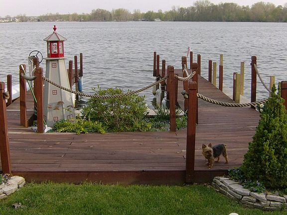 2nd image of 89 Lakeview Dr