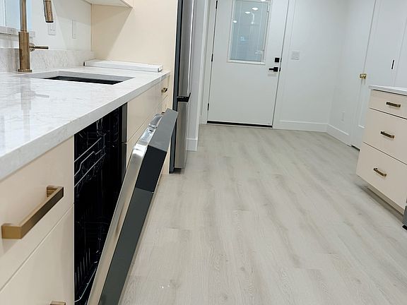 3rd image of 278 S 1400 W