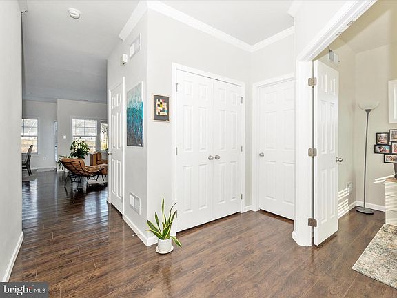 4th image of 2813 Hillfield Dr