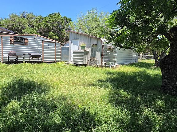2nd image of 223 LOOKOUT DR