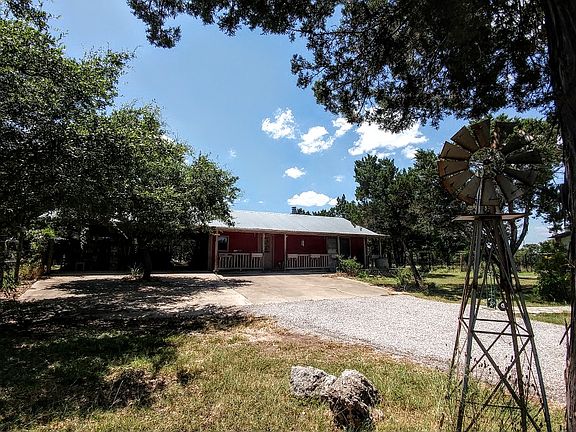 Guest home w/ large carport