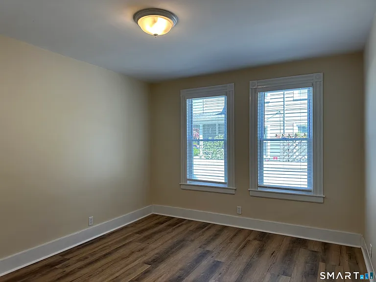 46 Holbrook St — Photo 6
