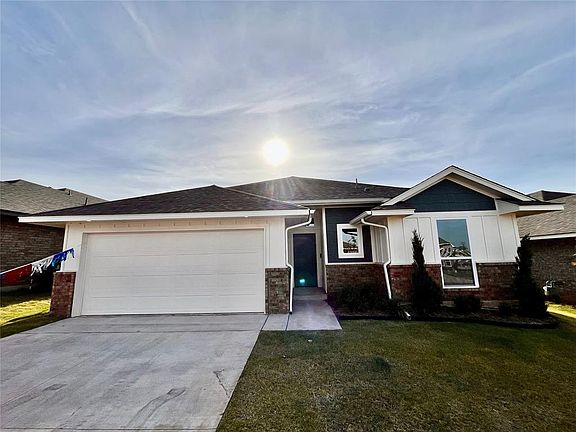 2nd image of 18012 Sunny Stone Ct