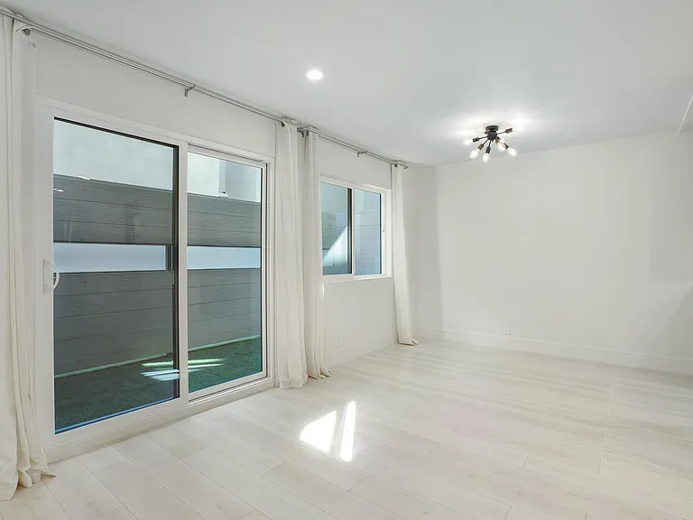 3380 Vinton Ave #103 — Photo 5