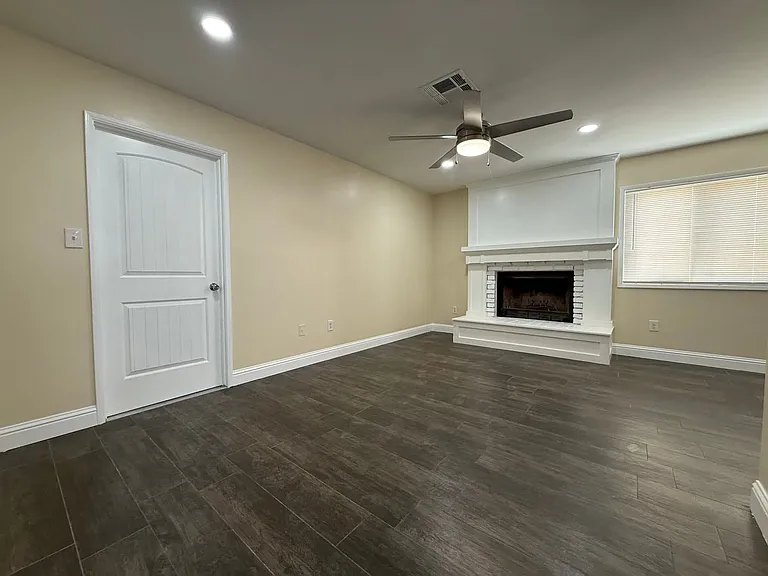 419 Sierra St — Photo 3