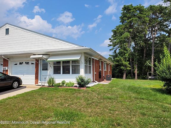 2nd image of 44 Crestwood Parkway #D