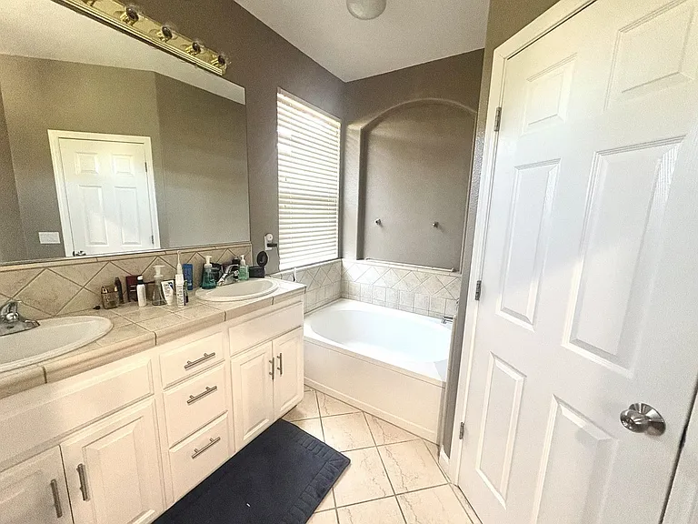 9745 W Taron Dr — Photo 28
