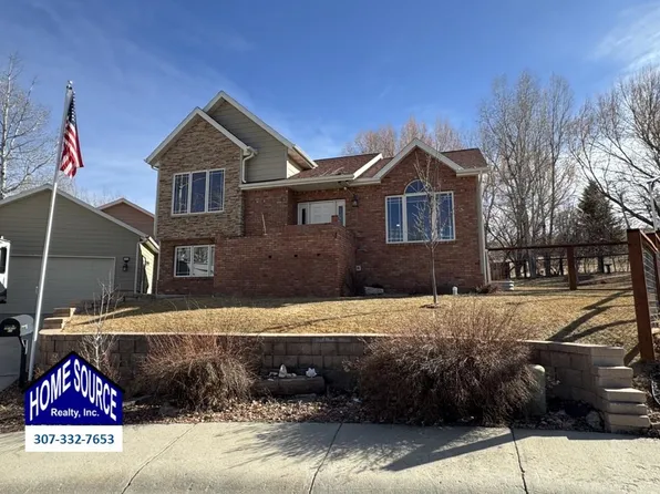 2 Dale Dr, Lander, WY 82520