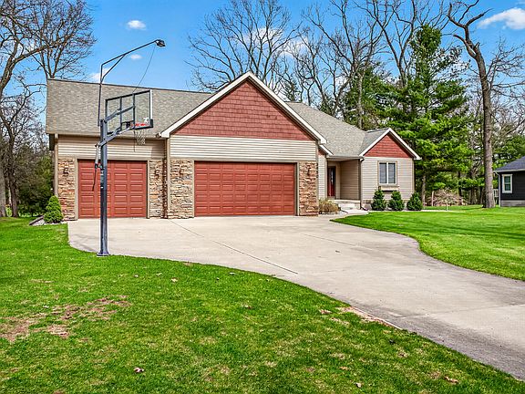 3rd image of 3950 Hampshire Hill Ln