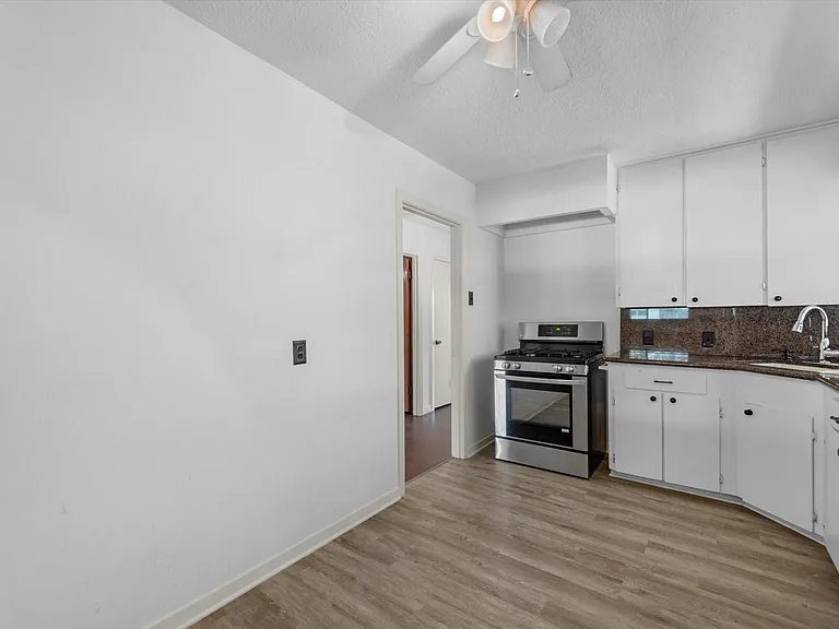 8549 Western Dr — Photo 10