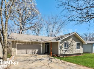 1218 Brookstone Ln, Lake Saint Louis, MO 63367