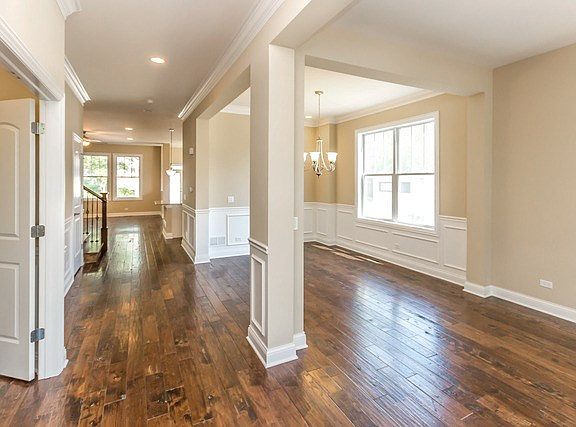 3rd image of 951 Woodward Ave