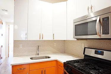 Rented by Rennit Inc.