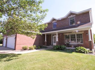 5545 Meadowview Ct SE, Prior Lake, MN 55372