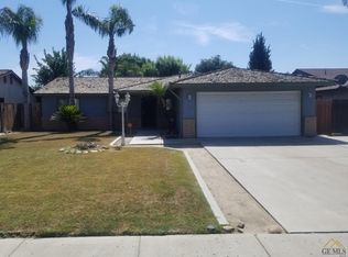 5708 Walton Dr, Bakersfield, CA 93304
