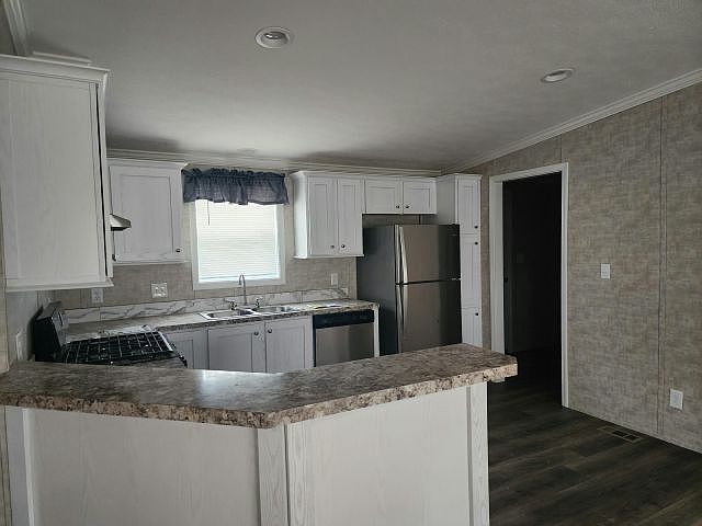 1st image of 12 Highridge Ter #79