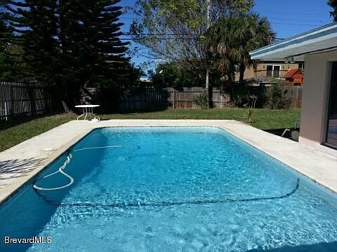 3rd image of 1122 Seminole Dr