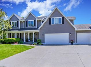 12890 Lincoln Ave, Clive, IA 50325