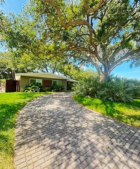9 Southwind Dr — Photo 3
