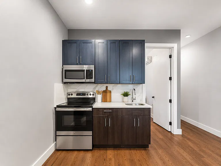 1195 Saint Marks Ave #3 — Photo 2