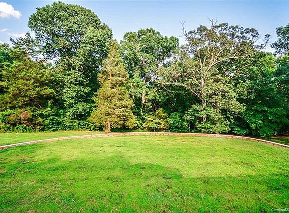 3rd image of 2181 Old Wilkesboro Rd