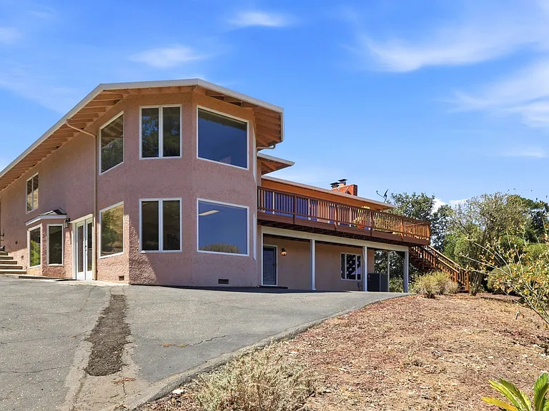 19563 Almaden Rd — Photo 10