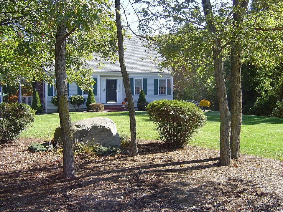 50 Horseshoe Ln, Bridgewater, MA 02324 Zillow