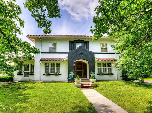 2736 E 15th St, Joplin, MO 64804