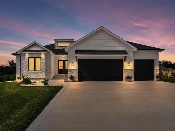 1 S Buffalo Ridge Ct, Lake Winnebago, MO 64034