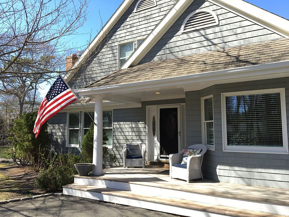 1st image of 8 Osprey Ave