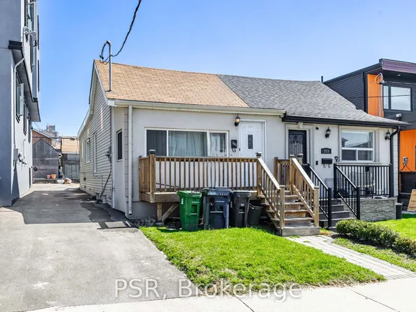 285 Robina Ave, Toronto, ON M6C 3Y9