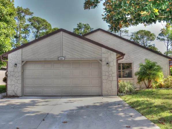 121 Gull Cir N, Daytona Beach, FL 32119