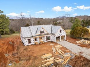 2 Wingfield Dr, Goode, VA 24556
