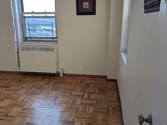 5th image of 2 Fordham Hill Oval APT 15