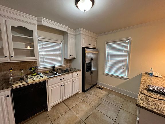 2nd image of 1127 Northland Dr