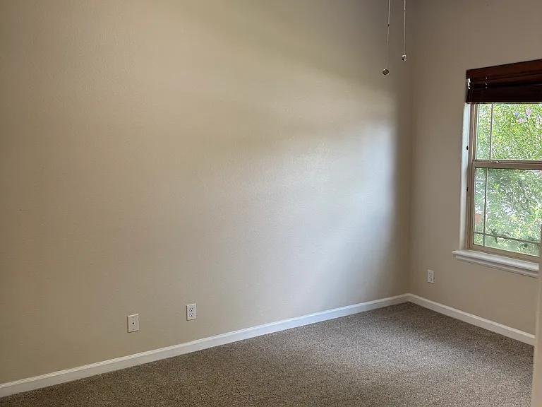 2506 Van Buren Ave — Photo 7