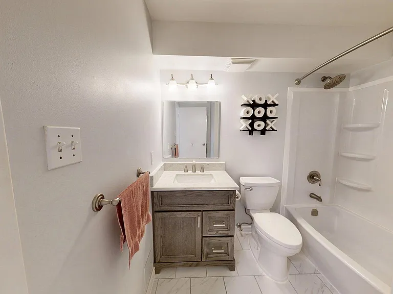 729 Deveron Cres #208 — Photo 22