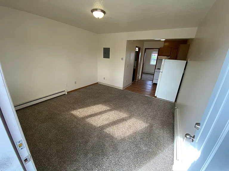 2504 Eide St — Photo 1