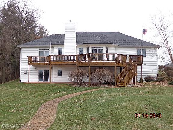 2nd image of 5934 Wellington Pl
