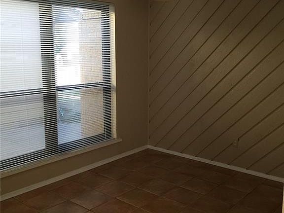 3rd image of 3301 Norman Ln